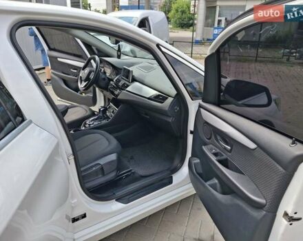 Белый БМВ 2 Series Active Tourer, объемом двигателя 1.6 л и пробегом 285 тыс. км за 6000 $, фото 11 на Automoto.ua