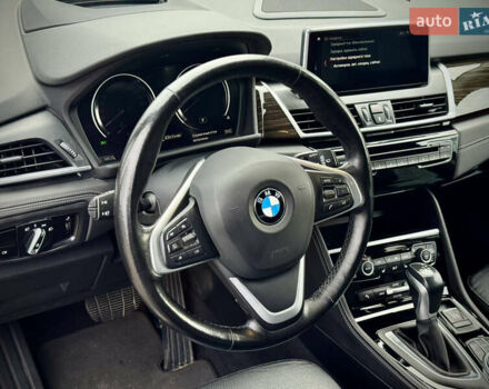 Красный БМВ 2 Series Active Tourer, объемом двигателя 1.5 л и пробегом 52 тыс. км за 30999 $, фото 12 на Automoto.ua