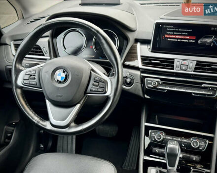 БМВ 2 Series Active Tourer 2020 в Киеве на Automoto.ua Красный БМВ 2 Series Active Tourer, объемом двигателя 1.5 л и пробегом 52 тыс. км за 31200 $, фото 25 на Automoto.ua
