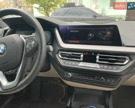 Білий БМВ 2 Series Gran Coupe, об'ємом двигуна 2 л та пробігом 22 тис. км за 25000 $, фото 23 на Automoto.ua