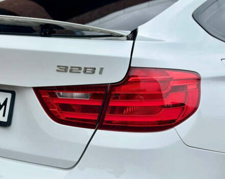 Білий БМВ 3 Серія ГТ, об'ємом двигуна 2 л та пробігом 185 тис. км за 14700 $, фото 9 на Automoto.ua