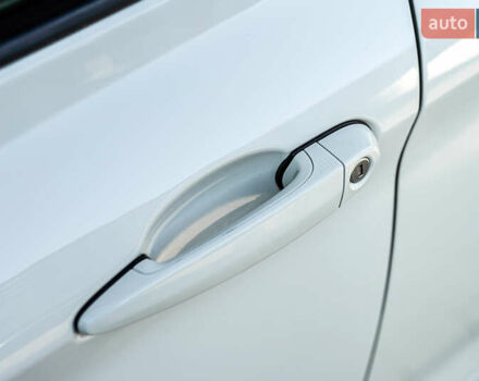 Білий БМВ 3 Серія ГТ, об'ємом двигуна 2 л та пробігом 172 тис. км за 17200 $, фото 12 на Automoto.ua