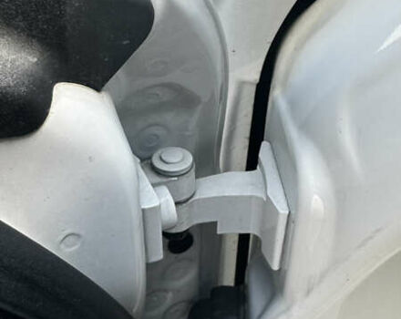 Белый БМВ 3 Серия ГТ, объемом двигателя 2 л и пробегом 173 тыс. км за 20000 $, фото 19 на Automoto.ua