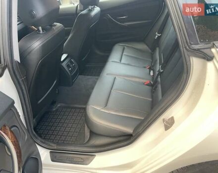 БМВ 3 Серия ГТ 2015 в Львове на Automoto.ua Белый БМВ 3 Серия ГТ, объемом двигателя 2 л и пробегом 179 тыс. км за 17000 $, фото 19 на Automoto.ua