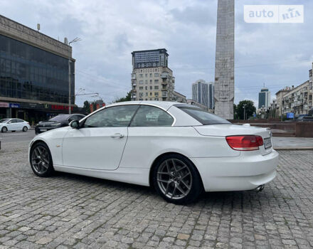 Белый БМВ 3 Серия, объемом двигателя 3 л и пробегом 345 тыс. км за 11888 $, фото 8 на Automoto.ua