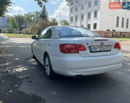 Белый БМВ 3 Серия, объемом двигателя 3 л и пробегом 110 тыс. км за 12500 $, фото 8 на Automoto.ua
