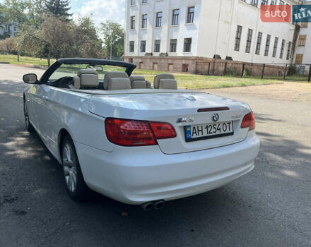 Белый БМВ 3 Серия, объемом двигателя 3 л и пробегом 110 тыс. км за 12500 $, фото 15 на Automoto.ua