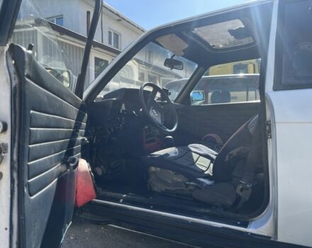 Белый БМВ 3 Серия, объемом двигателя 1.6 л и пробегом 400 тыс. км за 690 $, фото 5 на Automoto.ua