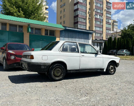 Білий БМВ 3 Серія, об'ємом двигуна 1.6 л та пробігом 300 тис. км за 690 $, фото 16 на Automoto.ua