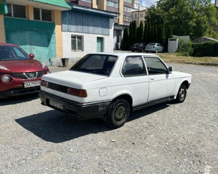 Белый БМВ 3 Серия, объемом двигателя 1.6 л и пробегом 400 тыс. км за 690 $, фото 2 на Automoto.ua