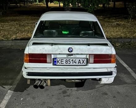 Белый БМВ 3 Серия, объемом двигателя 1.8 л и пробегом 666 тыс. км за 1100 $, фото 2 на Automoto.ua