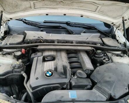 Белый БМВ 3 Серия, объемом двигателя 2.5 л и пробегом 86 тыс. км за 12000 $, фото 11 на Automoto.ua