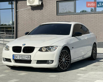 Білий БМВ 3 Серія, об'ємом двигуна 3 л та пробігом 265 тис. км за 10500 $, фото 9 на Automoto.ua