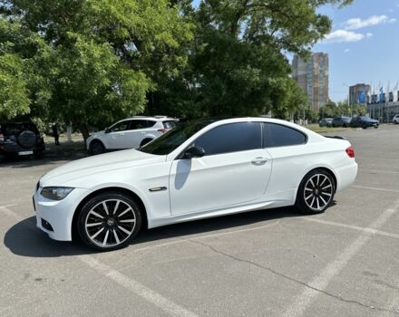 Белый БМВ 3 Серия, объемом двигателя 2 л и пробегом 312 тыс. км за 10000 $, фото 1 на Automoto.ua