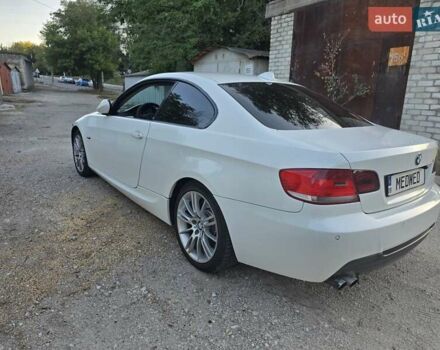 Белый БМВ 3 Серия, объемом двигателя 2.5 л и пробегом 225 тыс. км за 12000 $, фото 4 на Automoto.ua