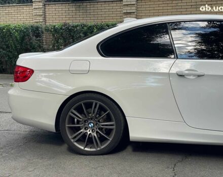Белый БМВ 3 Серия, объемом двигателя 3 л и пробегом 225 тыс. км за 13490 $, фото 4 на Automoto.ua