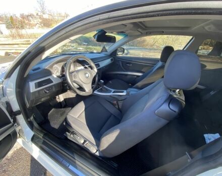 Білий БМВ 3 Серія, об'ємом двигуна 2 л та пробігом 230 тис. км за 12400 $, фото 4 на Automoto.ua