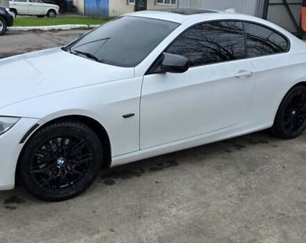 Белый БМВ 3 Серия, объемом двигателя 3 л и пробегом 111 тыс. км за 13600 $, фото 4 на Automoto.ua