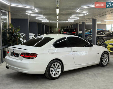 Білий БМВ 3 Серія, об'ємом двигуна 3 л та пробігом 108 тис. км за 10500 $, фото 13 на Automoto.ua