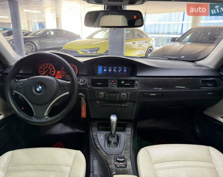 Білий БМВ 3 Серія, об'ємом двигуна 3 л та пробігом 108 тис. км за 10500 $, фото 23 на Automoto.ua