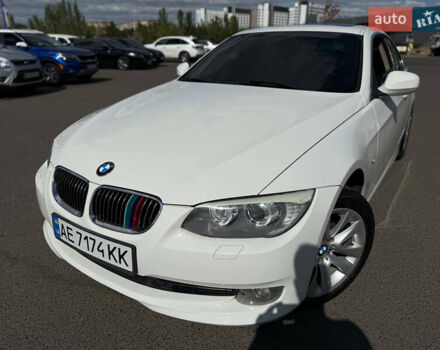 Белый БМВ 3 Серия, объемом двигателя 3 л и пробегом 213 тыс. км за 10800 $, фото 9 на Automoto.ua