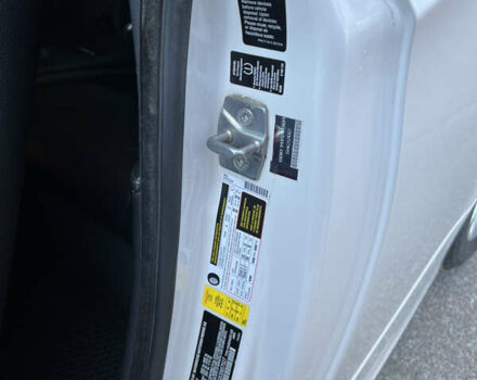 Белый БМВ 3 Серия, объемом двигателя 3 л и пробегом 208 тыс. км за 10800 $, фото 22 на Automoto.ua