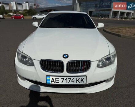 Белый БМВ 3 Серия, объемом двигателя 3 л и пробегом 213 тыс. км за 10800 $, фото 10 на Automoto.ua
