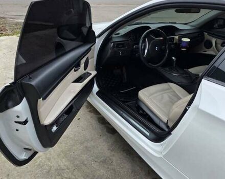 Белый БМВ 3 Серия, объемом двигателя 3 л и пробегом 111 тыс. км за 13600 $, фото 24 на Automoto.ua