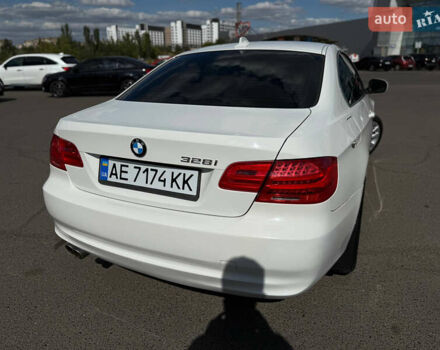Белый БМВ 3 Серия, объемом двигателя 3 л и пробегом 213 тыс. км за 10800 $, фото 20 на Automoto.ua