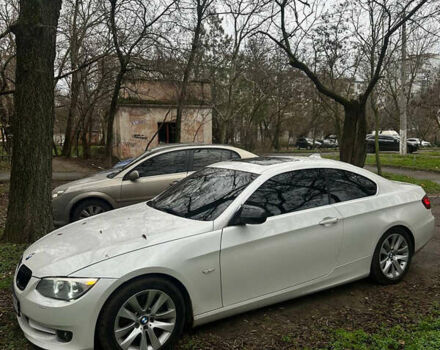 Белый БМВ 3 Серия, объемом двигателя 3 л и пробегом 135 тыс. км за 9999 $, фото 4 на Automoto.ua