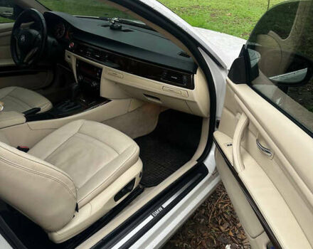 Белый БМВ 3 Серия, объемом двигателя 3 л и пробегом 135 тыс. км за 9999 $, фото 7 на Automoto.ua