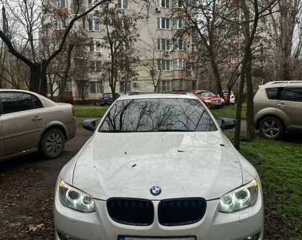 Белый БМВ 3 Серия, объемом двигателя 3 л и пробегом 135 тыс. км за 9999 $, фото 1 на Automoto.ua