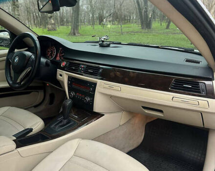 Белый БМВ 3 Серия, объемом двигателя 3 л и пробегом 135 тыс. км за 9999 $, фото 11 на Automoto.ua