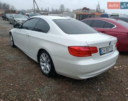 Білий БМВ 3 Серія, об'ємом двигуна 3 л та пробігом 132 тис. км за 10300 $, фото 11 на Automoto.ua
