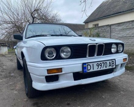 Белый БМВ 3 Серия, объемом двигателя 2.5 л и пробегом 340 тыс. км за 1400 $, фото 9 на Automoto.ua