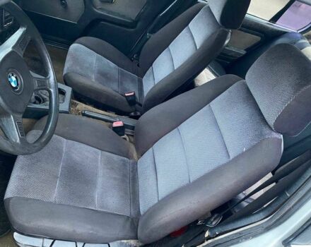 Белый БМВ 3 Серия, объемом двигателя 2.5 л и пробегом 340 тыс. км за 1400 $, фото 12 на Automoto.ua