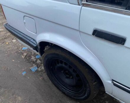 Белый БМВ 3 Серия, объемом двигателя 2.5 л и пробегом 340 тыс. км за 1400 $, фото 18 на Automoto.ua