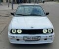 Белый БМВ 3 Серия, объемом двигателя 1.8 л и пробегом 300 тыс. км за 1500 $, фото 1 на Automoto.ua