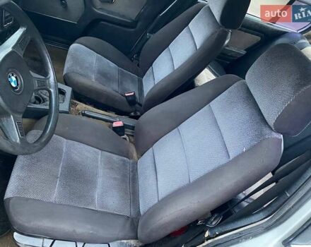 Белый БМВ 3 Серия, объемом двигателя 2.5 л и пробегом 300 тыс. км за 1400 $, фото 19 на Automoto.ua