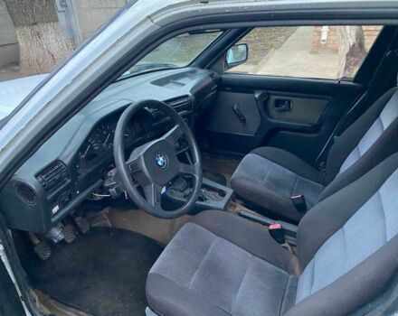 Белый БМВ 3 Серия, объемом двигателя 2.5 л и пробегом 340 тыс. км за 1400 $, фото 10 на Automoto.ua