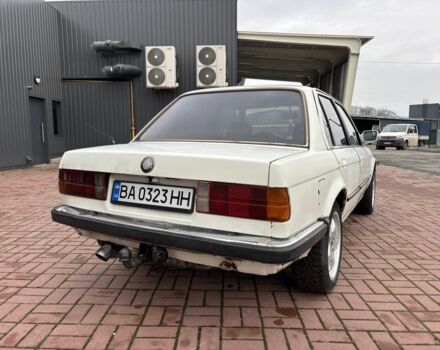 Белый БМВ 3 Серия, объемом двигателя 2.4 л и пробегом 300 тыс. км за 1250 $, фото 3 на Automoto.ua