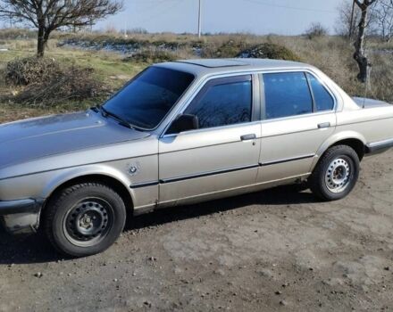 Белый БМВ 3 Серия, объемом двигателя 1.8 л и пробегом 400 тыс. км за 999 $, фото 1 на Automoto.ua