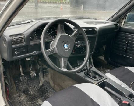 Белый БМВ 3 Серия, объемом двигателя 1.8 л и пробегом 287 тыс. км за 1499 $, фото 4 на Automoto.ua