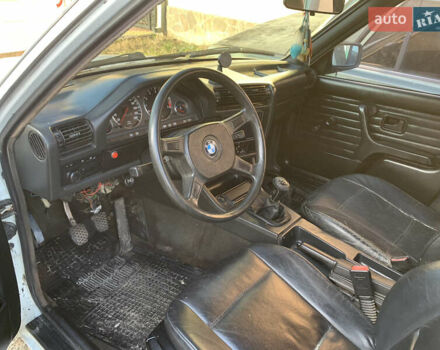 Белый БМВ 3 Серия, объемом двигателя 1.75 л и пробегом 250 тыс. км за 1100 $, фото 7 на Automoto.ua