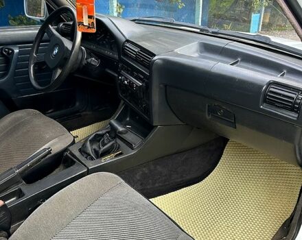 Белый БМВ 3 Серия, объемом двигателя 1.8 л и пробегом 200 тыс. км за 2500 $, фото 7 на Automoto.ua