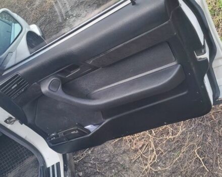 Белый БМВ 3 Серия, объемом двигателя 2 л и пробегом 5 тыс. км за 1850 $, фото 8 на Automoto.ua