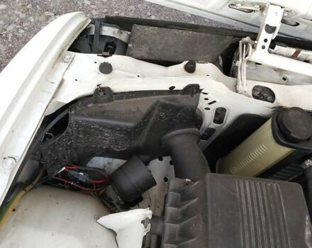 Білий БМВ 3 Серія, об'ємом двигуна 1.6 л та пробігом 370 тис. км за 1500 $, фото 14 на Automoto.ua