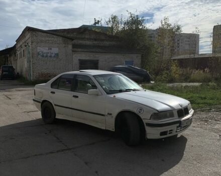 БМВ 3 Серия 1991 в Борисполе на Automoto.ua Белый БМВ 3 Серия, объемом двигателя 1.8 л и пробегом 250 тыс. км за 1400 $, фото 1 на Automoto.ua