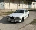 БМВ 3 Серия 1991 в Борисполе на Automoto.ua Белый БМВ 3 Серия, объемом двигателя 1.8 л и пробегом 250 тыс. км за 1400 $, фото 1 на Automoto.ua