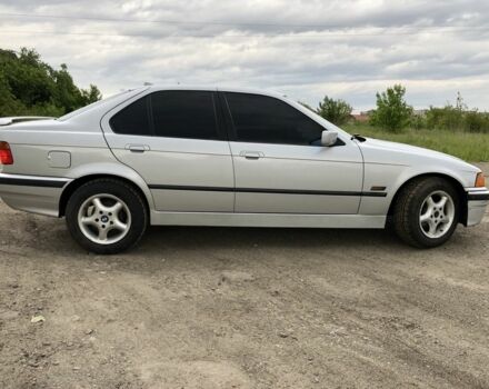 Білий БМВ 3 Серія, об'ємом двигуна 1.8 л та пробігом 280 тис. км за 1950 $, фото 1 на Automoto.ua